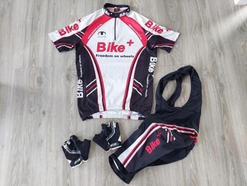 Complete zomerset wielerkleding maat M beschikbaar voor biedingen
