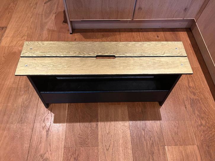 Geschilderde PERJOHAN bank met opbergruimte (bench), Huis en Inrichting, Banken | Bankstellen, Gebruikt, Rechte bank, Tweepersoons