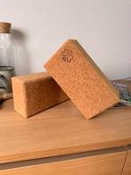 Twee Yoga Blokken van Natuurkurk, Ophalen, Zo goed als nieuw