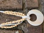 Crème kleurige ketting, retro met hanger, Ophalen of Verzenden, Zo goed als nieuw, Overige materialen, Verstelbaar