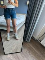 Short Levi’s maat 26, Kleding | Dames, Ophalen of Verzenden, Zo goed als nieuw, Blauw, W27 (confectie 34) of kleiner
