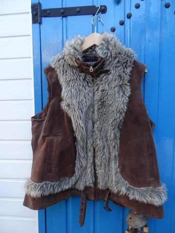 TWISTER BRUINE SUEDE BODYWARMER FAKE FUR BONT-MT 48/50 LEER beschikbaar voor biedingen