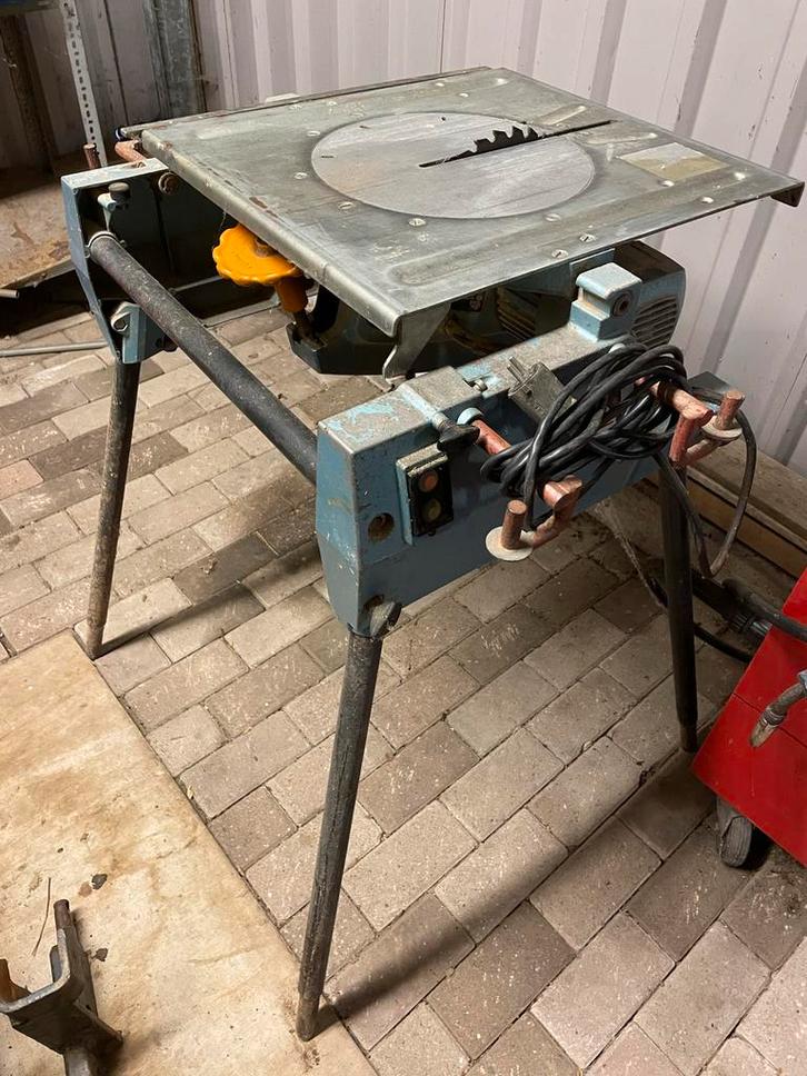 Elu Tafel- en Afkortzaag - 2 in 1, Doe-het-zelf en Verbouw, Gereedschap | Zaagmachines, Gebruikt, Afkortzaag, 600 tot 1200 watt