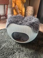 Curver blauw grijze kattenmand met schapenvacht, Dieren en Toebehoren, Kattenmanden, Ophalen of Verzenden, Zo goed als nieuw