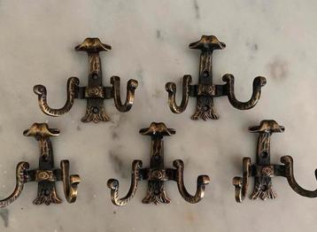 Set 5 vintage antiek messing koperen wandhaken kapstokhaken beschikbaar voor biedingen