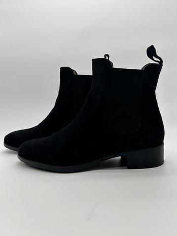 Unisa, maat 39 zwart suede Chelsea boots  beschikbaar voor biedingen