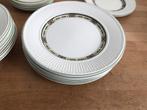 Wedgwood carlton dinerborden 26/27cm 12x, Ophalen of Verzenden, Zo goed als nieuw, Bord(en), Wedgwood