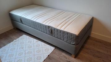 Bedbodem (boxspring) met matras 90x200 beschikbaar voor biedingen