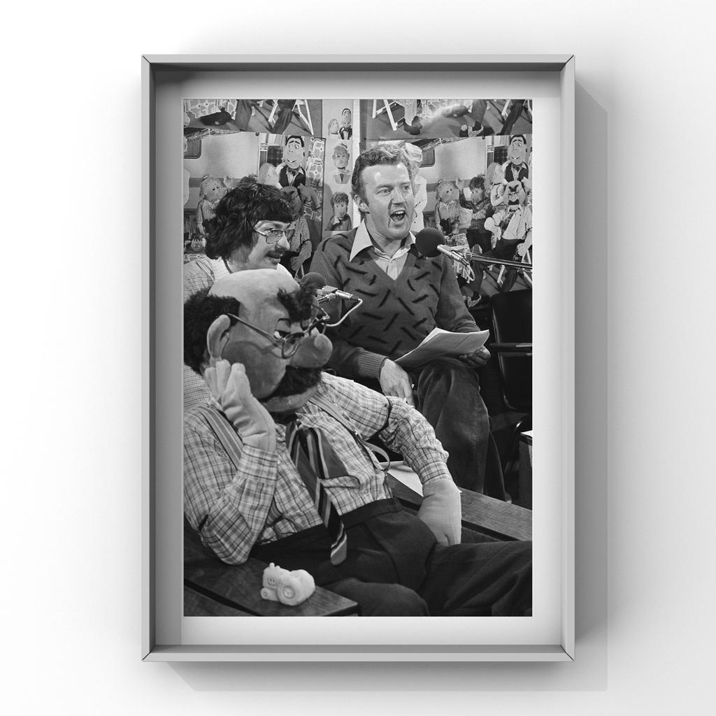 Ome Joop| Andre van Duin | Dik voor mekaaar show radio foto, Ophalen of Verzenden, Nieuw, Schilderij, Minder dan 50 cm