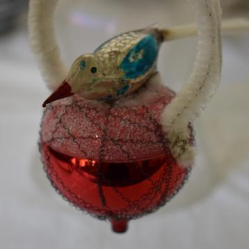oude/antieke kerstbal vogel op nest beschikbaar voor biedingen
