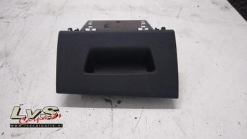 Opbergvak van een BMW 1-Serie beschikbaar voor biedingen