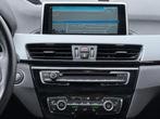 BMW X1 xDrive20i 192PK AUT High Executive LED Pano Navi HUD, 1998 cc, Stof, 2000 kg, Zwart
