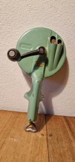 Reseda groene bonensnijder, Antiek en Kunst, Ophalen of Verzenden