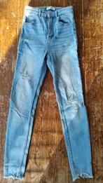 Spijkerbroek Pull&Bear lichtblauw maat 34, Blauw, Ophalen of Verzenden, Zo goed als nieuw, W27 (confectie 34) of kleiner