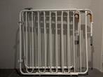 Twee stevige metalen traphekjes, in breedte verstelbaar., Kinderen en Baby's, Traphekjes, Ophalen, Gebruikt, 100 tot 115 cm, Metaal of IJzer
