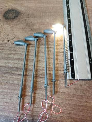 Lantaarnpalen | HO spoor | 10.5cm | 5stk beschikbaar voor biedingen