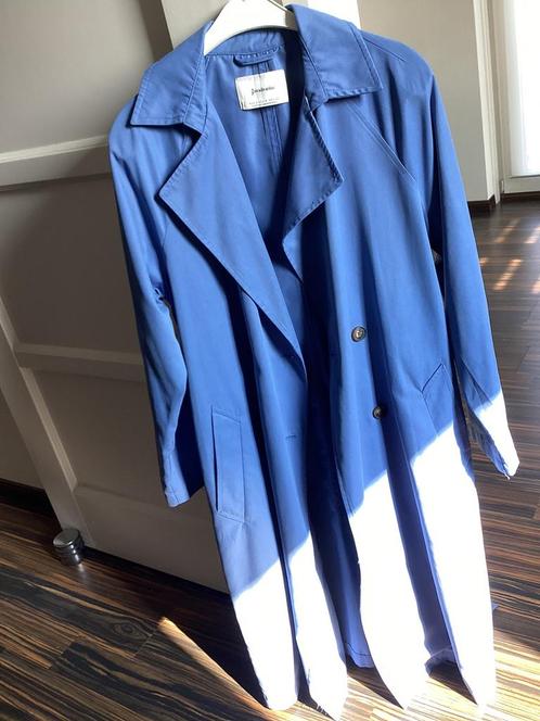 Stradivarius deze koningsblauwe. Trenchcoat mt 36, Kleding | Dames, Jassen | Zomer, Nieuw, Maat 36 (S), Blauw, Ophalen of Verzenden