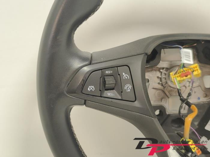Stuurwiel van een Opel Astra, Gebruikt, -, -, Opel