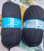 2 bollen wol, zwart, Ophalen of Verzenden, Nieuw, Breien of Haken, Wol of Garen