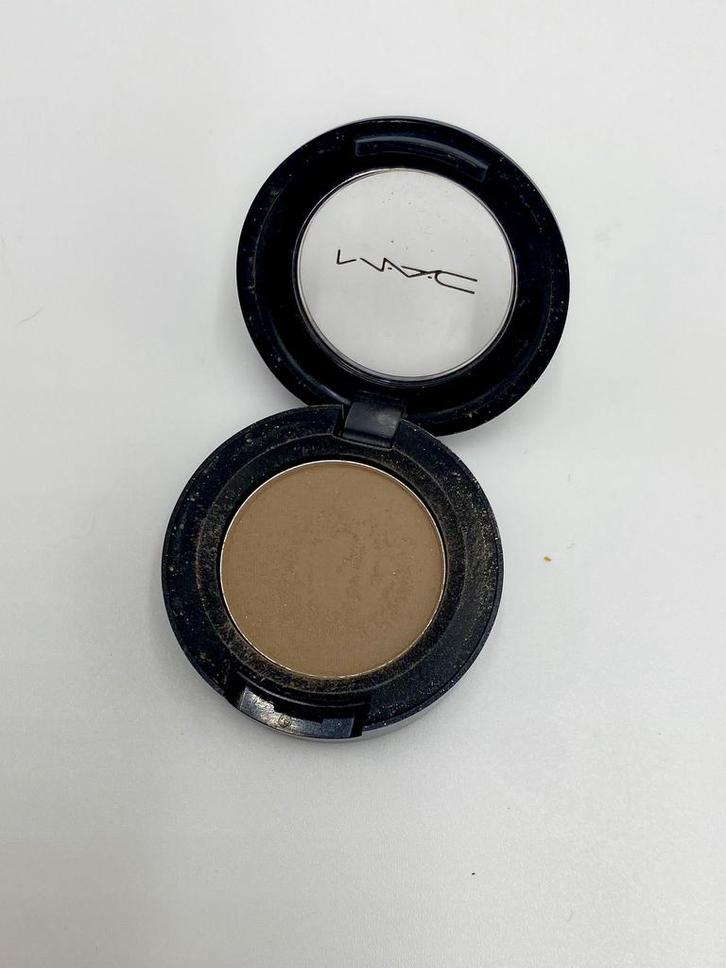 MAC oogschaduw omega, Sieraden, Tassen en Uiterlijk, Uiterlijk | Cosmetica en Make-up, Gebruikt, Make-up, Ogen, Beige, Ophalen of Verzenden