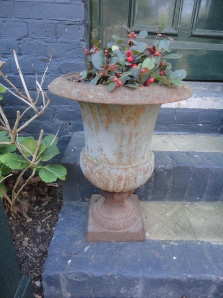oude TUINVAAS op VOET, prachtig model, Antiek en Kunst, Curiosa en Brocante, Ophalen
