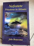 J. Bouwsma - Nefratete, Ophalen of Verzenden, Zo goed als nieuw, Nederland, J. Bouwsma