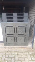 KUNSTSTOF PALLETS  7 STUKS 12,50 PER STUK, Stalling, 4 paarden of pony's of meer