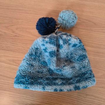 Gratis Kindermuts met Pompons beschikbaar voor biedingen