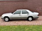 Mercedes-Benz E-klasse 200 W124 Zeer nette staat!, Auto's, Gebruikt, Zwart, 4 cilinders, Origineel Nederlands
