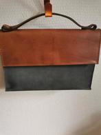 Clutch, Sieraden, Tassen en Uiterlijk, Tassen | Damestassen, Ophalen of Verzenden, Zo goed als nieuw, Grijs