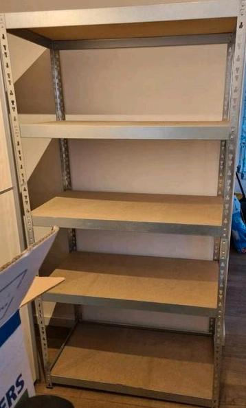 Stelling, opbergkast beschikbaar voor biedingen