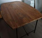 Echte eiken tafel met smeedijzer onderstel, Ophalen, Zo goed als nieuw