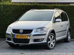 Volkswagen Touran 1.4 TSI Cross | AUTOMAAT | RIJKLAAR AFL..., Gebruikt, 4 cilinders, Bedrijf, 1540 kg