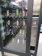 Fris / snack automaat gekoeld met lift, Ophalen, Zo goed als nieuw