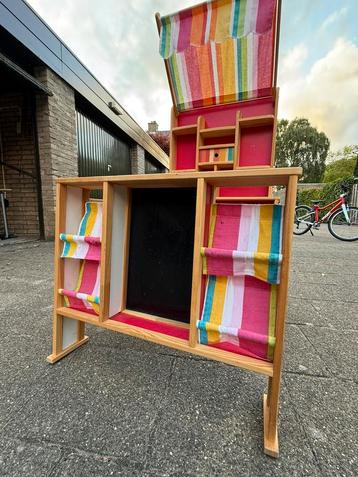 Houten Speelwinkel beschikbaar voor biedingen