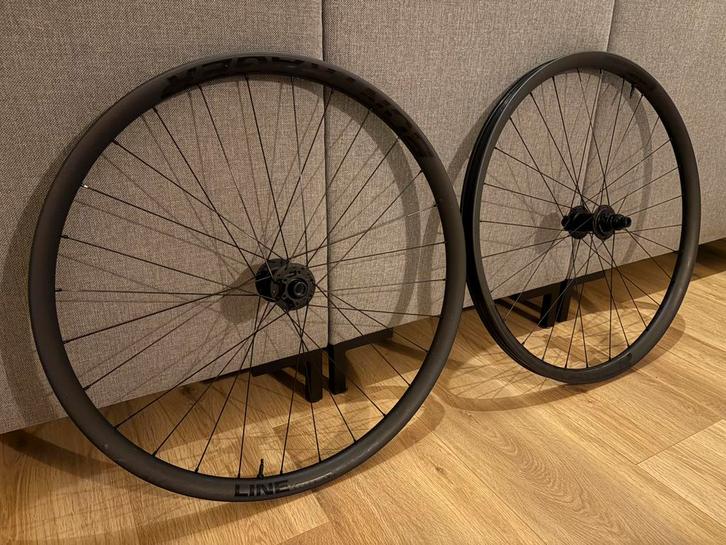 Bontrager Line Elite 30 Carbon 29inch, Fietsen en Brommers, Fietsonderdelen, Gebruikt, Mountainbike, Wiel, Ophalen of Verzenden