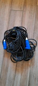Neopreen kabel met CEE stekkers 38 m. 3x 1,5 mm., Doe-het-zelf en Verbouw, Elektra en Kabels, Ophalen of Verzenden, Zo goed als nieuw