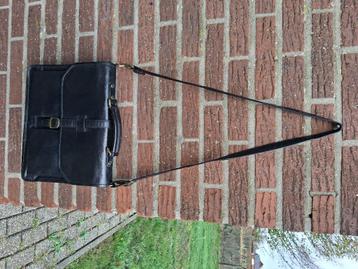 Heren leer handtas  beschikbaar voor biedingen