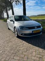 Volkswagen Jetta 1.2 TSI 77KW 2011 Grijs, Auto's, Voorwielaandrijving, 4 cilinders, Origineel Nederlands, 19 km/l