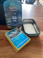 50 verschillende Pokemon kaarten + tin, Ophalen of Verzenden, Zo goed als nieuw, Meerdere kaarten