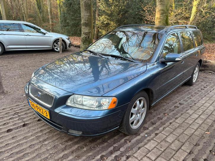 Volvo V70 2.4 D5 136KW Geartronic 2006 Blauw, Auto's, Volvo, Particulier, V70, Diesel, F, Stationwagon, Automaat, Geïmporteerd