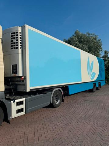 Te koop verkoopwagen kompleet beschikbaar voor biedingen