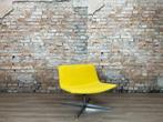 Arper Catifa 60 Lounge Chair geel bij TheReSales, Huis en Inrichting, Fauteuils, 75 tot 100 cm, Ophalen of Verzenden, Zo goed als nieuw