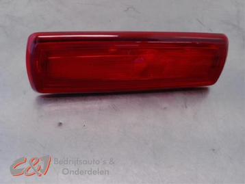 Extra Remlicht midden van een Opel Vivaro beschikbaar voor biedingen