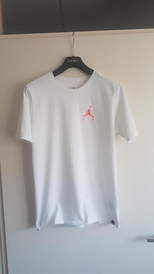 Nike air jordan t shirt maat m, Kleding | Heren, T-shirts, Zo goed als nieuw, Maat 48/50 (M), Wit, Ophalen of Verzenden