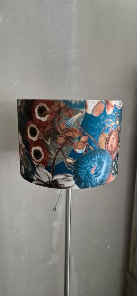 2x Lampenkap Bloom van Light & Living 30 diameter 21 hoog, Huis en Inrichting, Lampen | Lampenkappen, Zo goed als nieuw, 25 tot 50 cm
