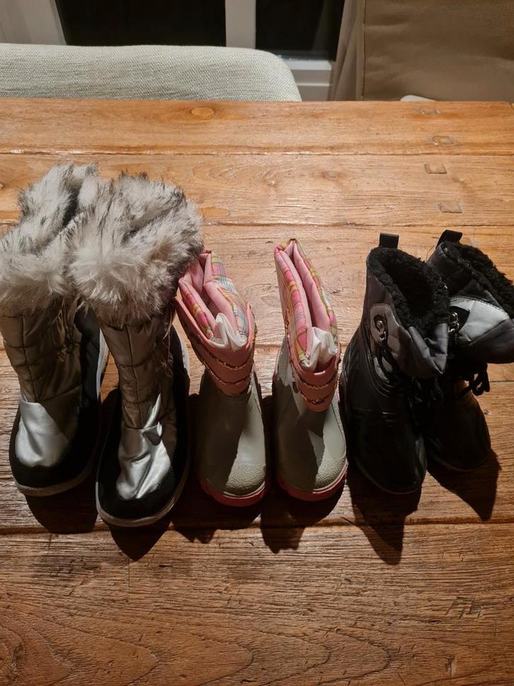 Snowboots meisjes/kinderen, diverse maten, Kinderen en Baby's, Kinderkleding | Schoenen en Sokken, Gebruikt, Laarzen, Meisje, Ophalen of Verzenden