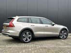 Volvo V60 Cross Country 2.0 B5 AWD Plus Climate Intellisafe, Auto's, Vierwielaandrijving, Particulier, Zilver of Grijs, 750 kg
