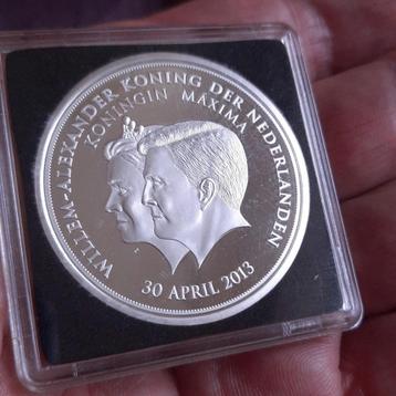 Nieuwe Penning Inauguratie Willem Alexander 2013 beschikbaar voor biedingen