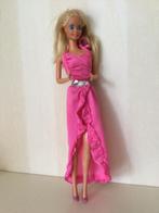 Vintage barbie super star pakje twirly girls, Verzamelen, Poppen, Ophalen of Verzenden, Zo goed als nieuw, Kleertjes